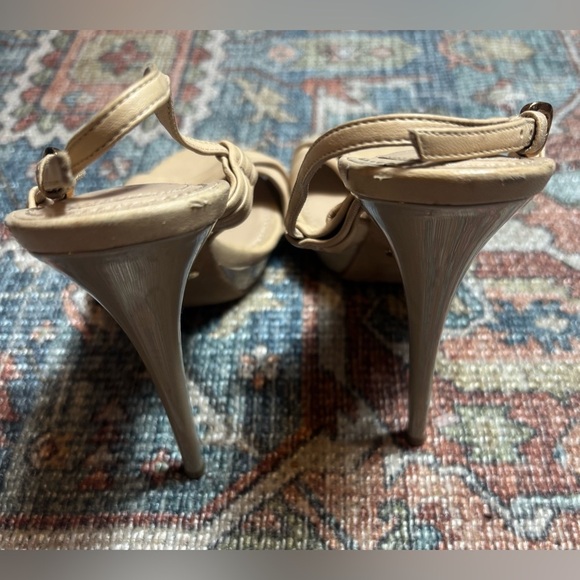 Burberry Leather Slingback Sandals – Size 8 - Picture 6 of 9